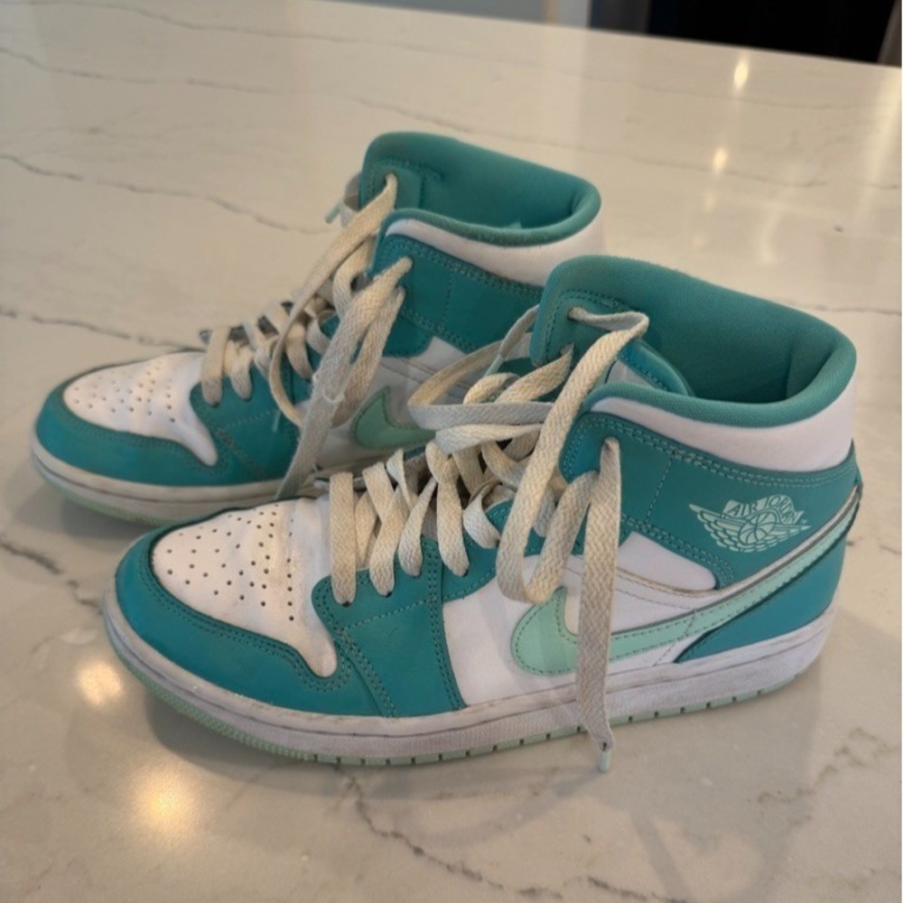Size 7.5 Women's Air Jordan 1 Mid Sneakers Marine Green
